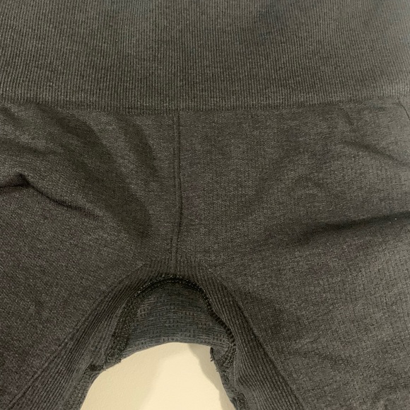 Lululemon crop leggings - Picture 5 of 8